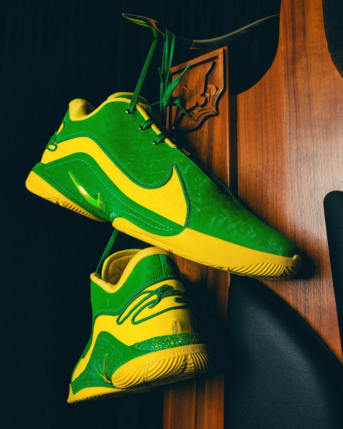 Nike Lebron 22 Oregon Ducks Pe 2025 2