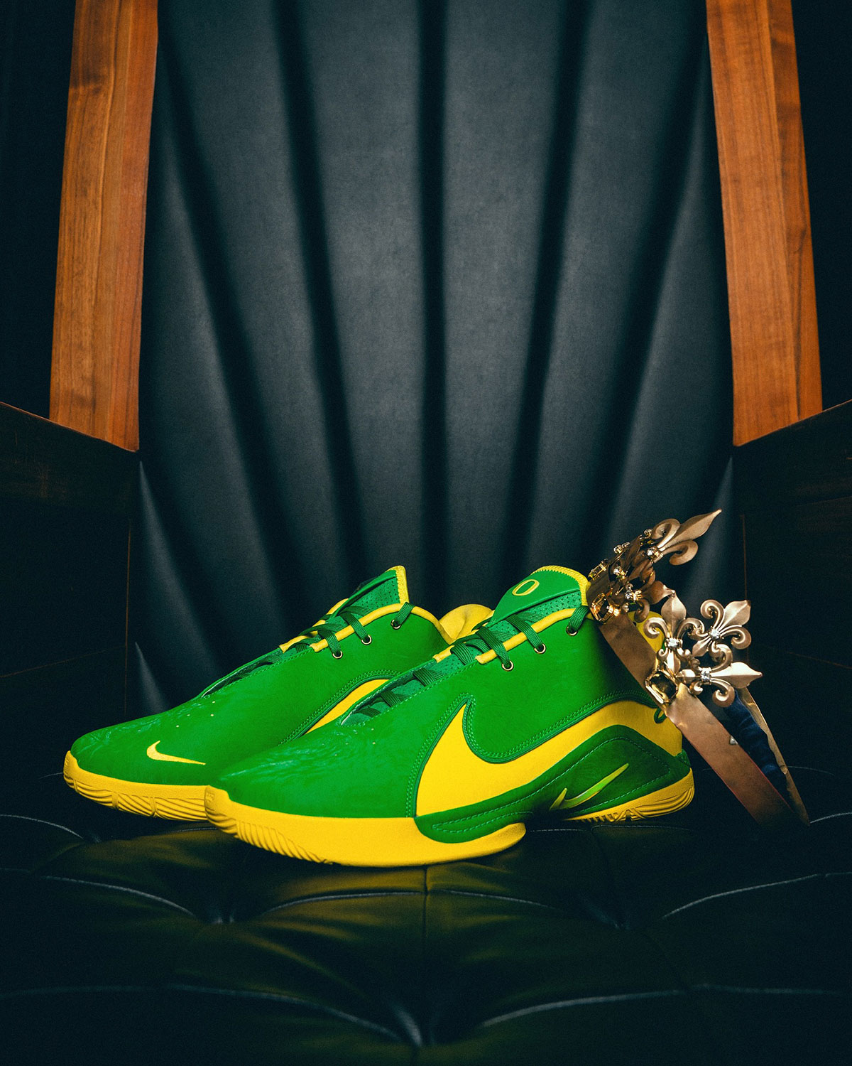 Nike Lebron 22 Oregon Ducks Pe 2025 9