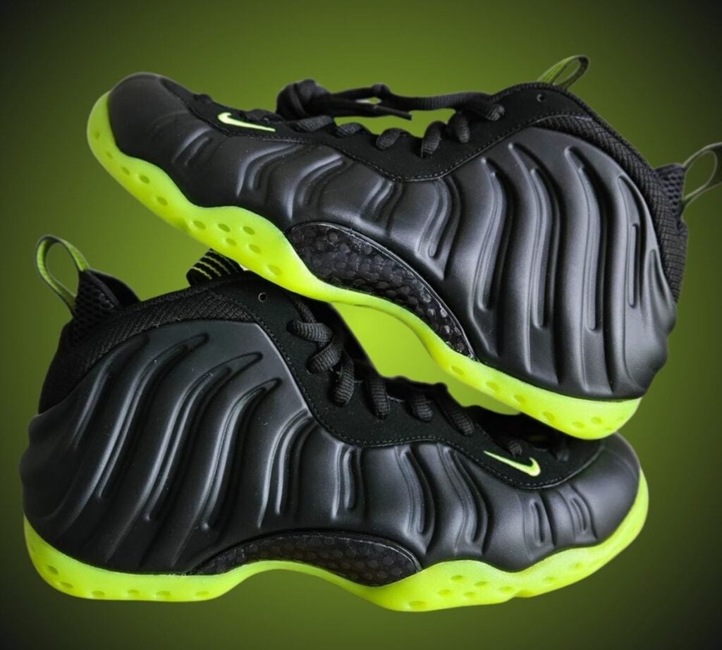 Nike Air Foamposite One Black Volt HF2902-001 Release Date, Price & Where to Buy 2025 17 Nike Air Foamposite One Black Volt HF2902-001