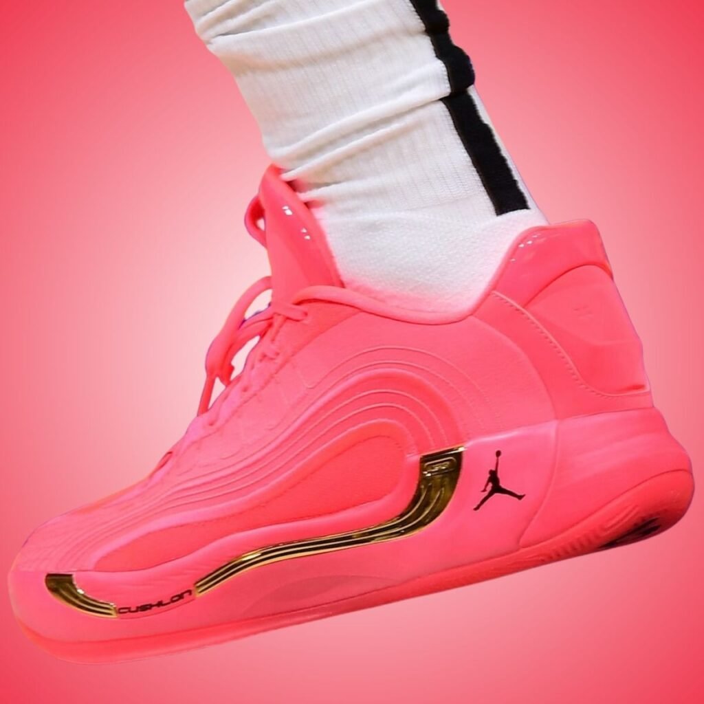 Jordan Luka 4 Flash Crimson HF0823-600 Release Date, Price & Where to Buy 2025 3 Jordan Luka 4 Flash Crimson HF0823-600 On-Feet
