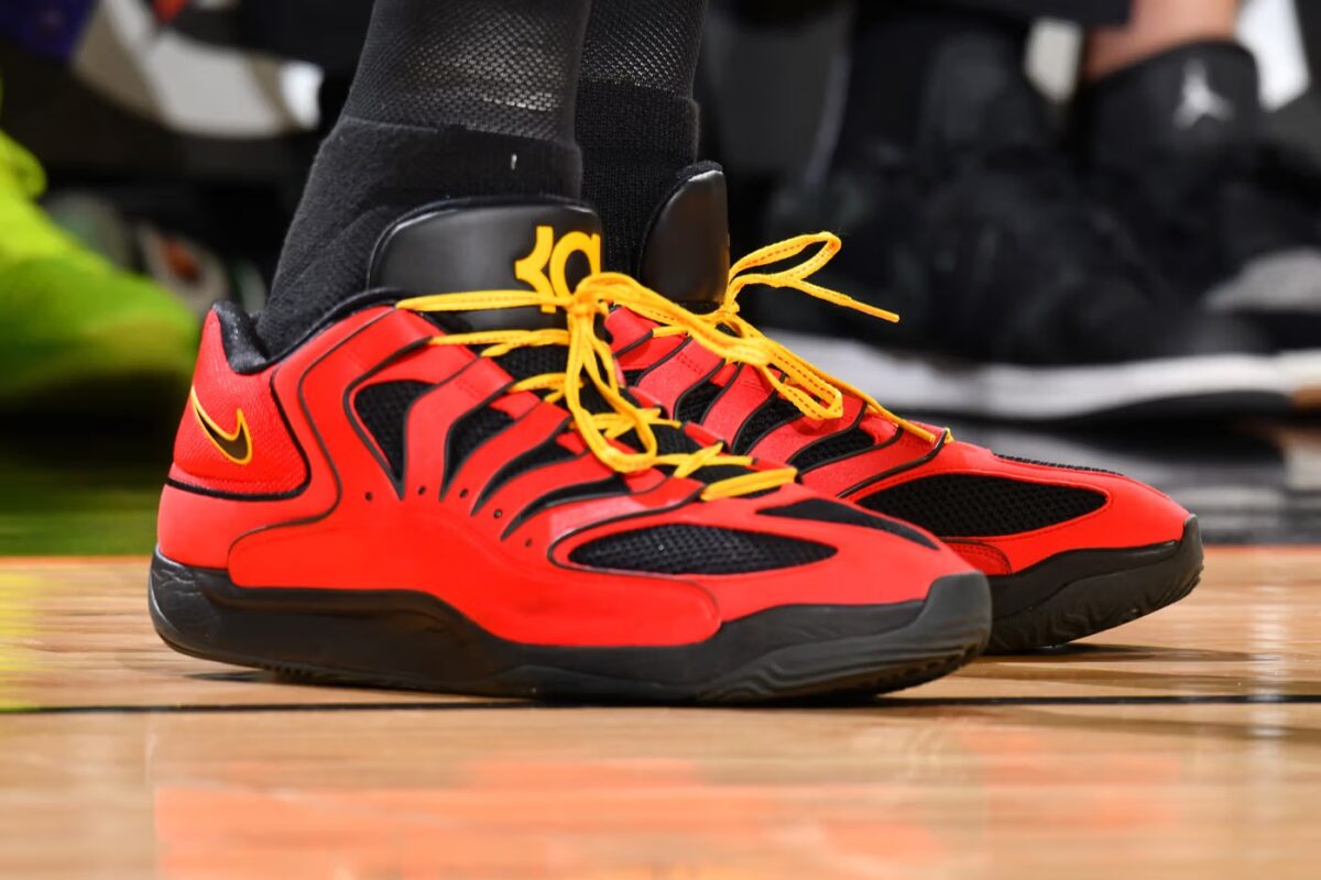 Nike KD 18 "Air Bakin" HV1992-600 Release Date, Price & Where to Buy 2025 6 Nike KD 18 Air Bakin HV1992 600 Release Date Price.com2Fimage2F20252F032F022Fnike kd 18 air bakin hv1992 600 release info 001 1 12
