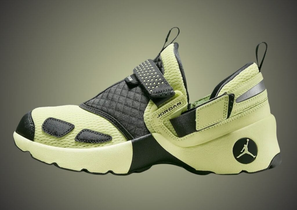 Jordan Trunner LX Luminous Green HQ2164-302 Release Date, Price & Where to Buy 2025 3 Jordan Trunner LX Luminous Green Black HQ2164-302
