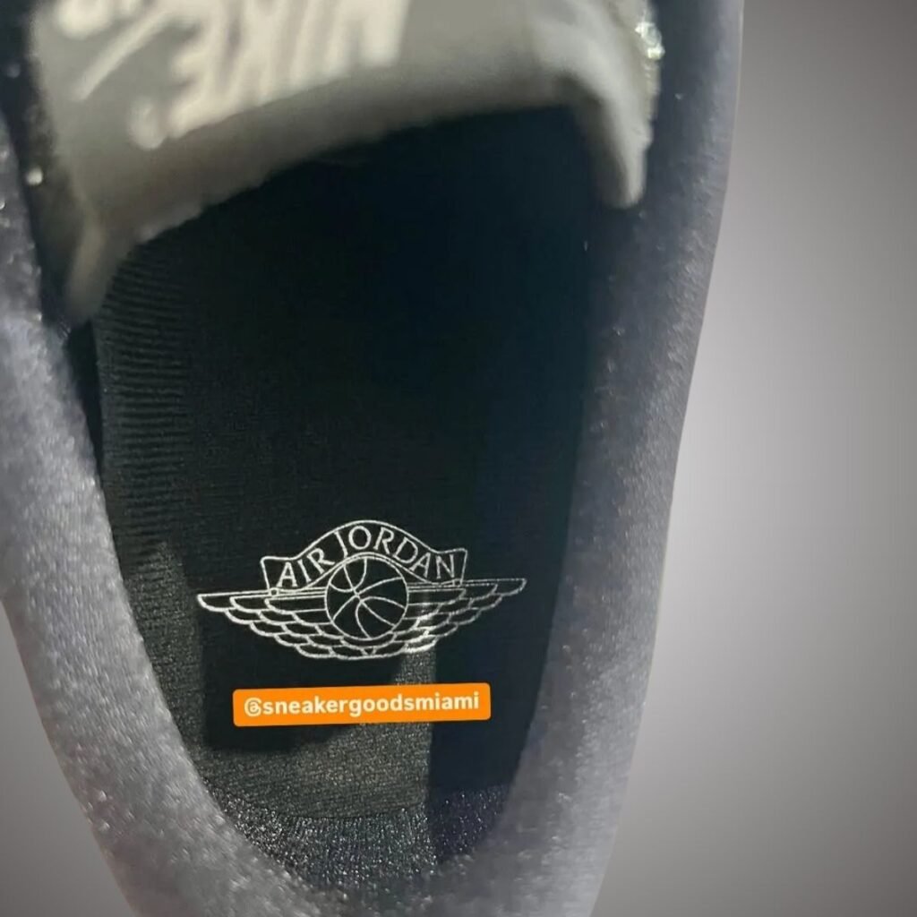 Swarovski x Air Jordan 1 Low OG Crystal Stealth HM9208-001 Release Date, Price & Where to Buy 2025 7 Swarovski Air Jordan 1 Low OG Crystal Stealth HM9208-001