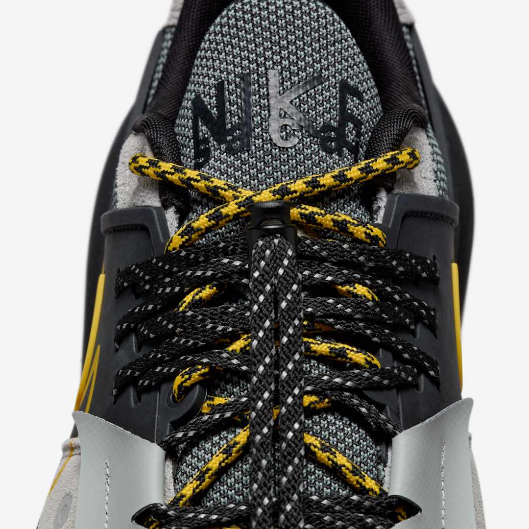 sacai x Nike Zegamadome "Matte Silver" HQ8618-002 Release Date, Price & Where to Buy 2025 5 sacai x Nike Zegamadome HQ8618-002