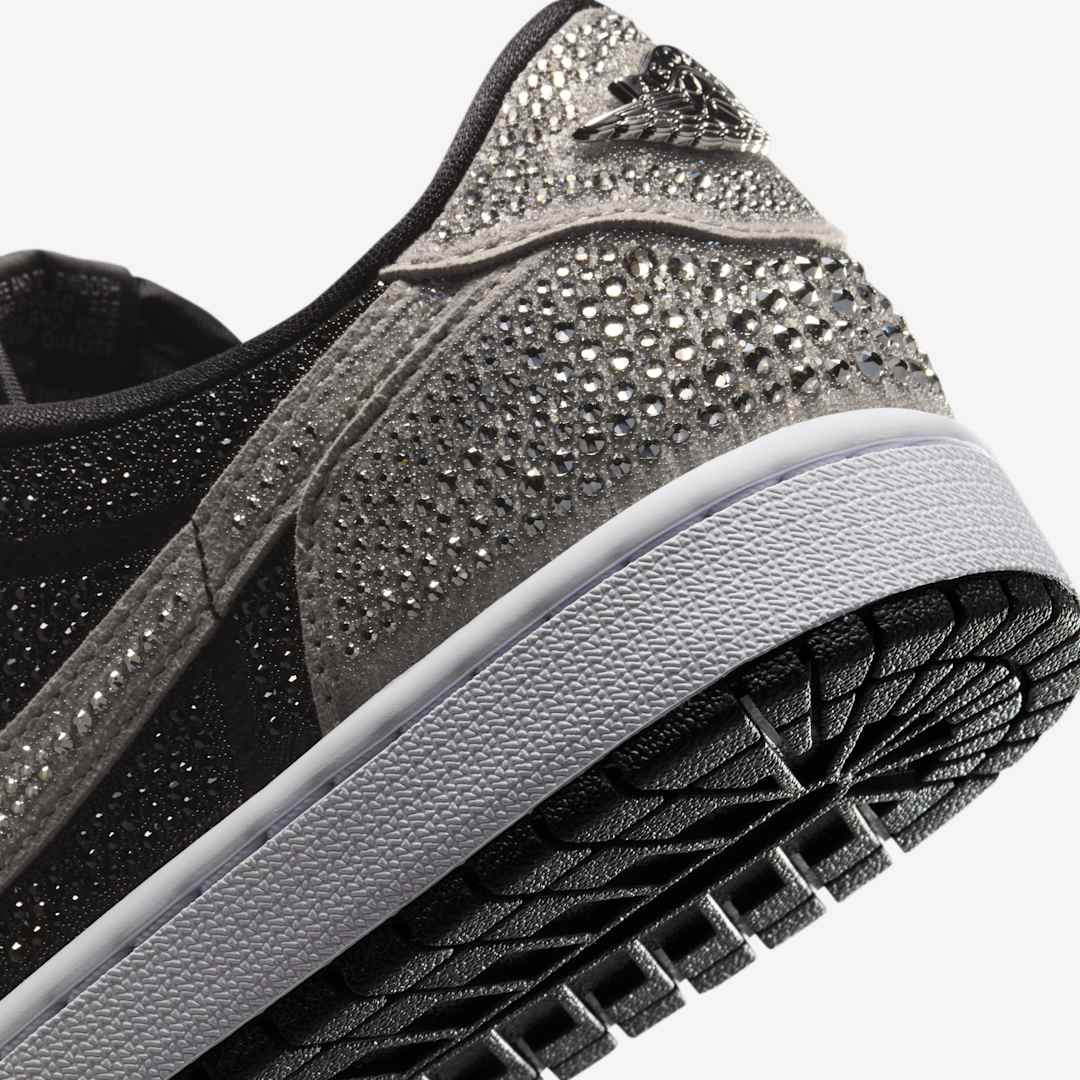 Swarovski x Air Jordan 1 Low OG WMNS "Stealth" HM9208-001 Release Date, Price & Where to Buy 2025 7 Swarovski x Air Jordan 1 Low OG WMNS "Stealth" HM9208-001