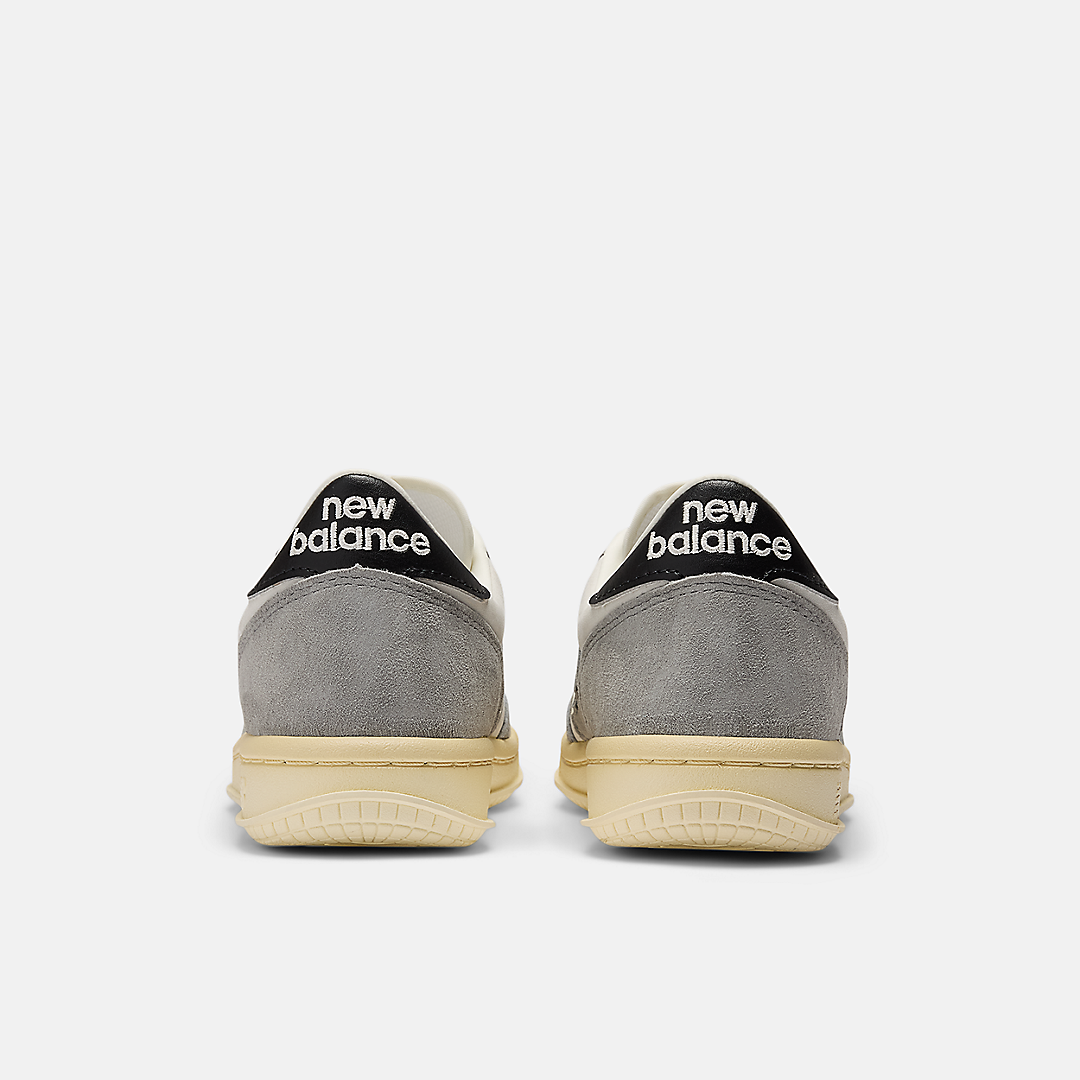 New Balance T500 "Grey Days" CT500OGA Release Date, Price & Where to Buy 2025 5 New Balance T500 CT500OGA