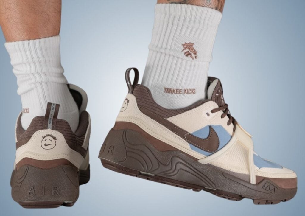 Travis Scott Nike Zoom Field Jaxx Leche Blue On-Feet