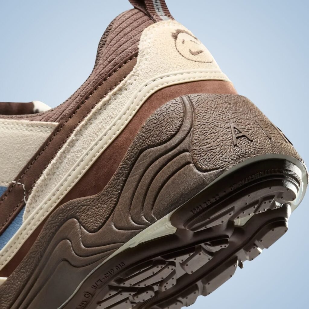Travis Scott Nike Zoom Field Jaxx Leche Blue HQ3072-400 Release Info