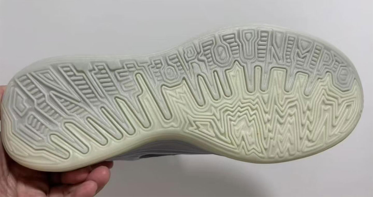 Nike Giannis Freak 6 Grey Volt 1