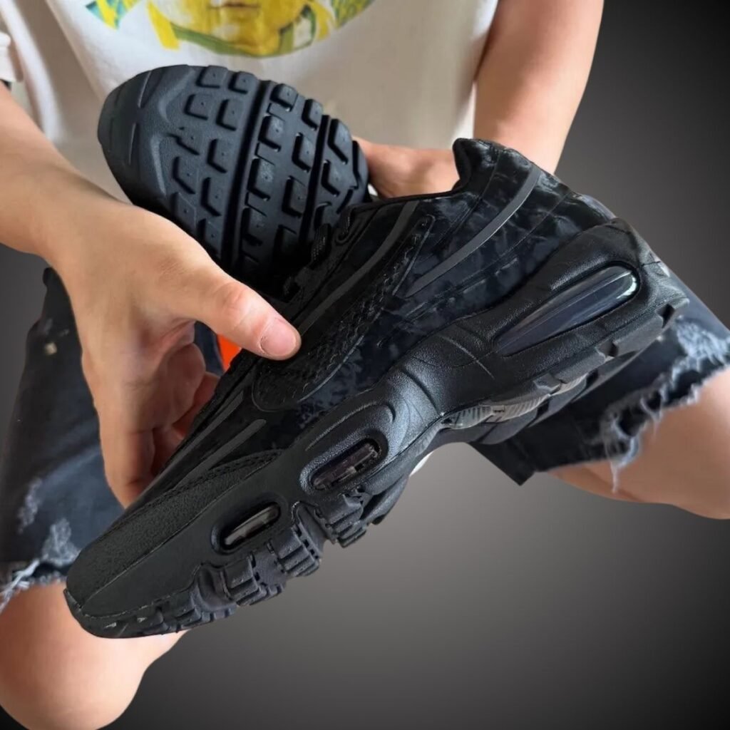 WORKSOUT x Nike Air Max 95 Black HQ0263-001 Release Date, Price & Where to Buy 2025 4 WORKSOUT Nike Air Max 95 Black HQ0263-001