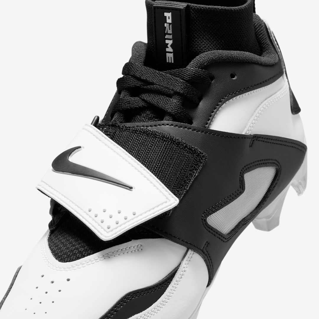 Nike Diamond Turf '93 Football Cleat "Black/White" Release Date, Price & Where to Buy 2025 7 Nike Diamond Turf 93 TD HF5298-101