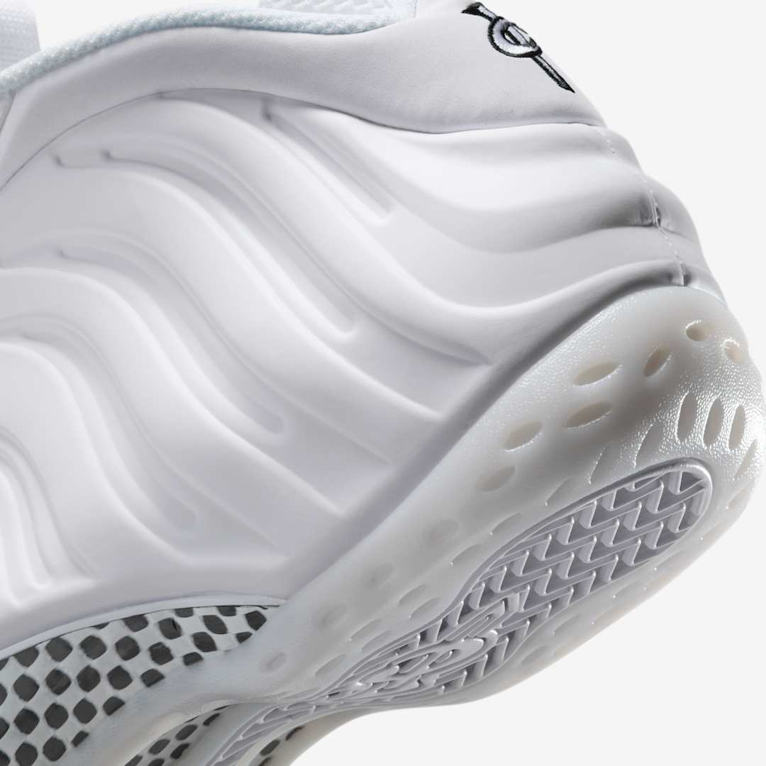 Nike Air Foamposite One "Whiteout" HJ5195-100 Release Date, Price & Where to Buy 2025 4 Nike Air Foamposite One "Triple White" HJ5195-100