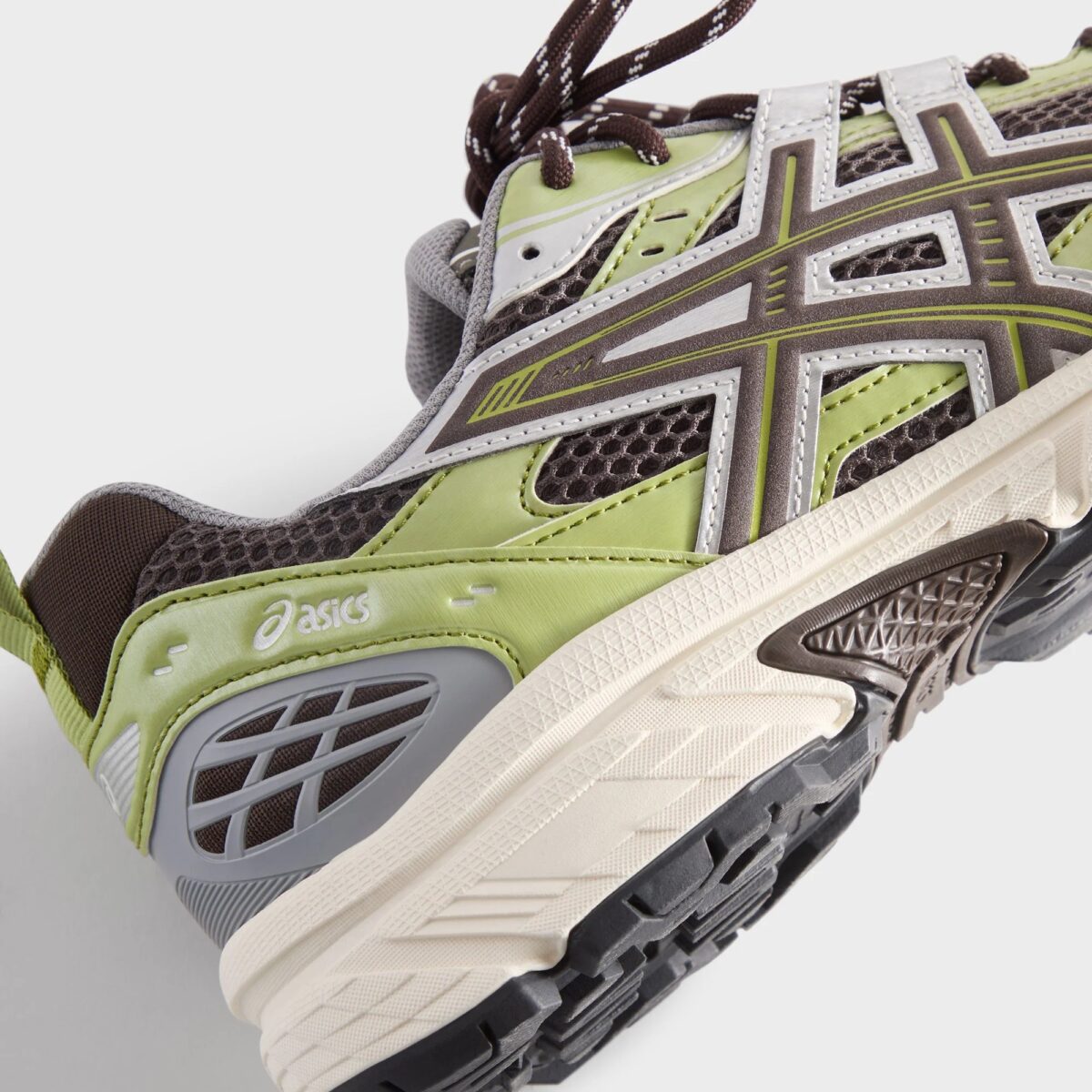 Kith x ASICS GEL-NUNOBIKI "Vintage Tech - Deliciosoe" Release Date, Price & Where to Buy 2025 9 1749434223 887 Kith x ASICS GEL NUNOBIKI Vintage Tech Deliciosoe Release Date