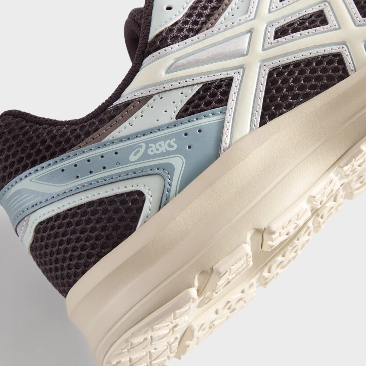 Kith x ASICS JOG 100S "Vintage Tech - Espresso" Release Date, Price & Where to Buy 2025 8 1749441473 574 Kith x ASICS JOG 100S Vintage Tech Espresso Release