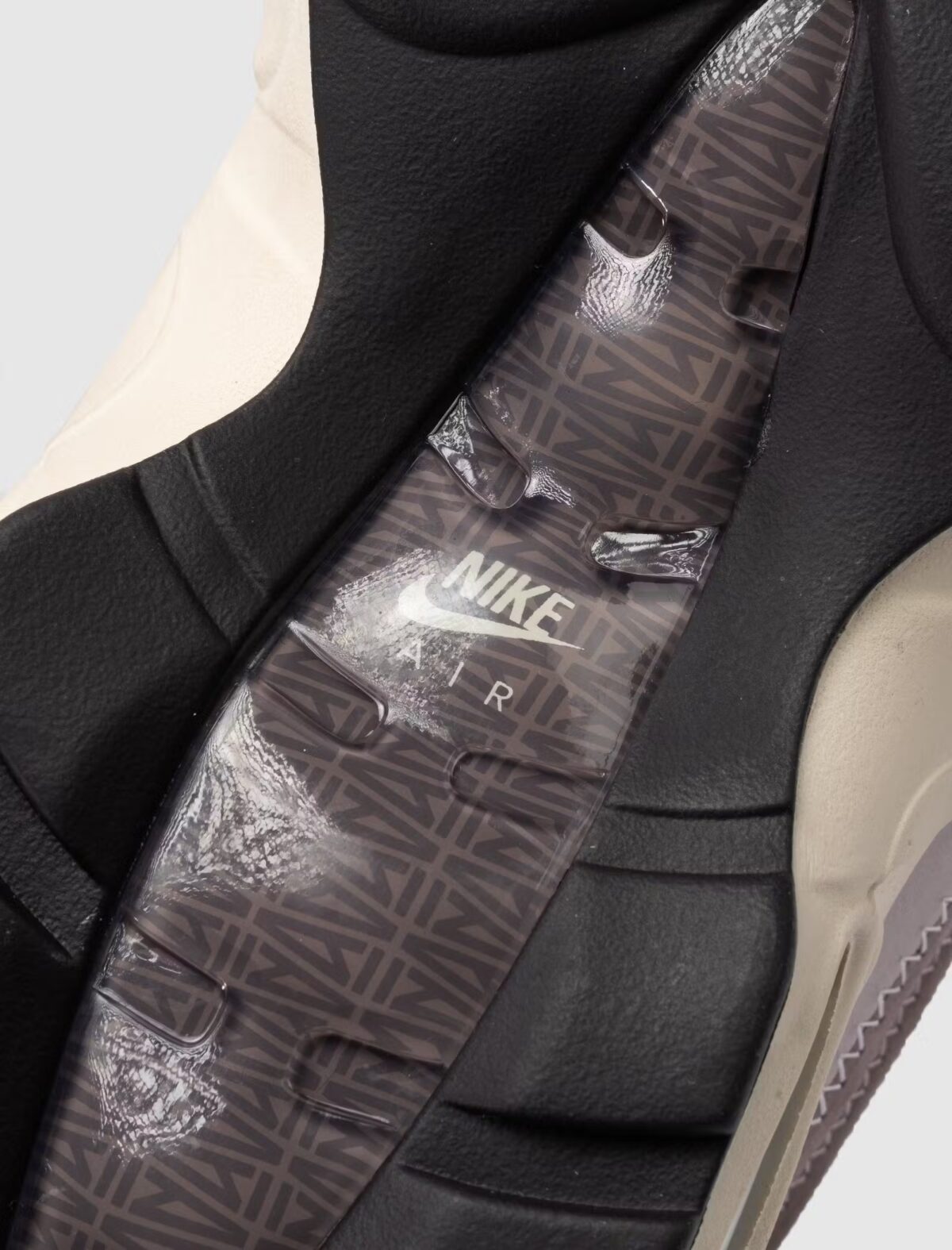 A Ma Maniére x Nike Air Max 95 "Diffused Taupe/Phantom" Release Date, Price & Where to Buy 2025 9 1750702287 949 A Ma Maniere x Nike Air Max 95 Diffused TaupePhantom