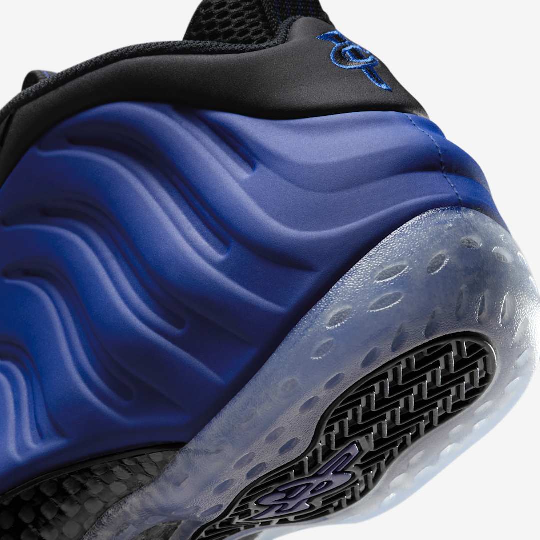 Nike Air Foamposite One HJ5195-400